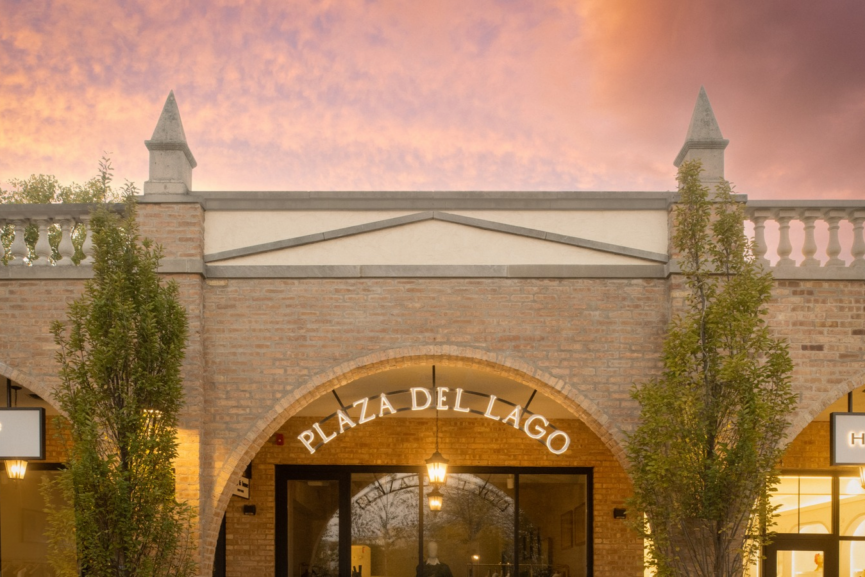 Plaza del Lago